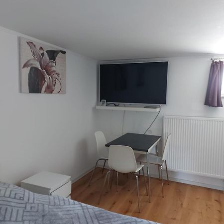 Zimmer In Direkter Naehe Zu Basel 그렌자흐뷜렌 외부 사진