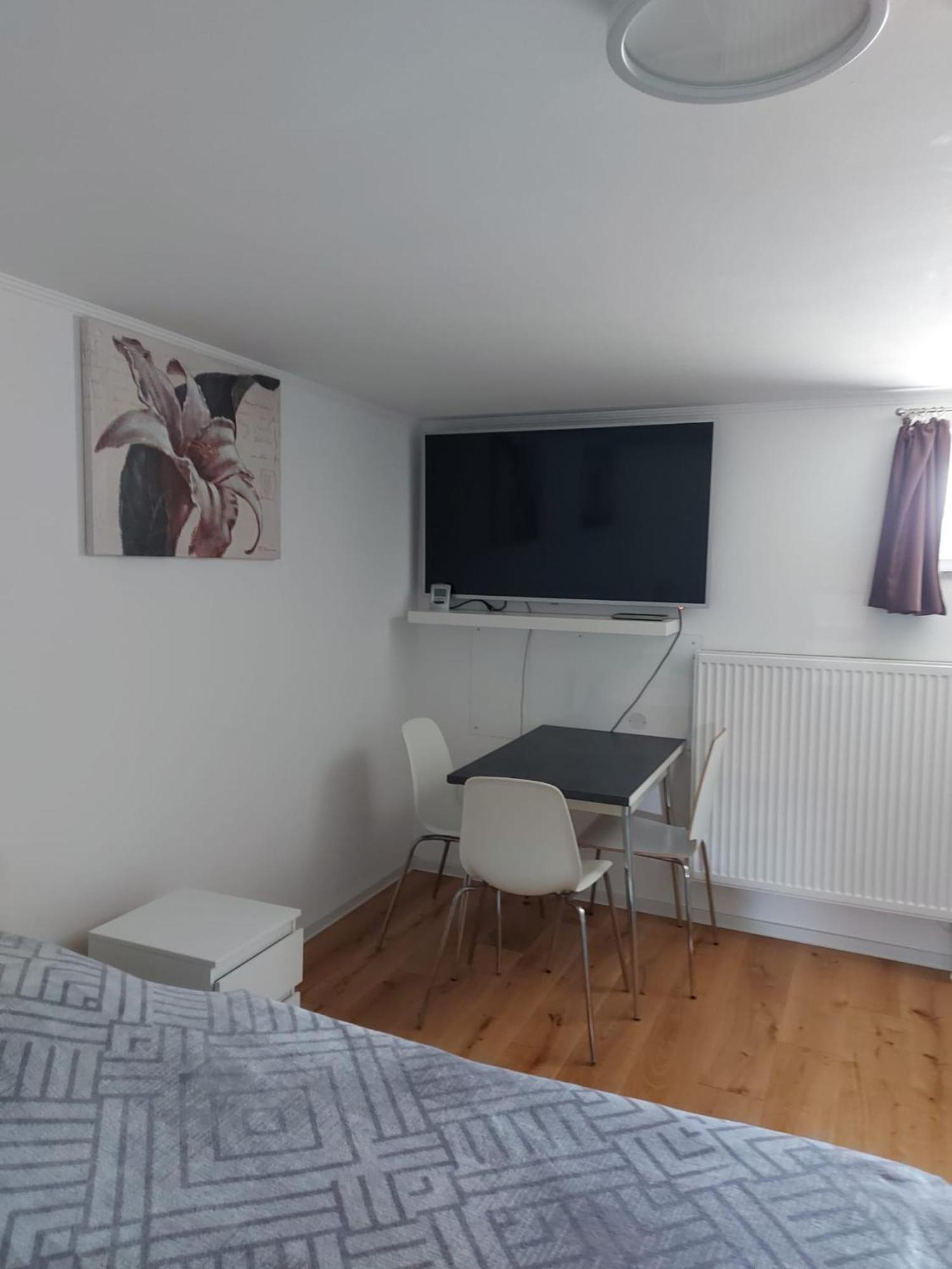 Zimmer In Direkter Naehe Zu Basel 그렌자흐뷜렌 외부 사진